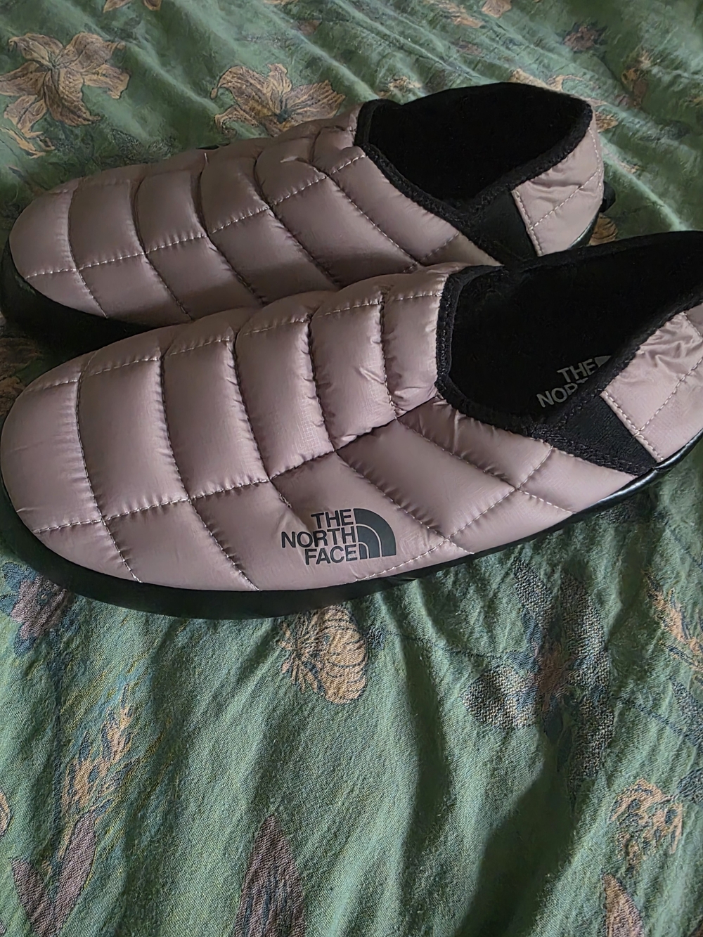 The North Face Quilted Slip-On Loafers in Light Mauve